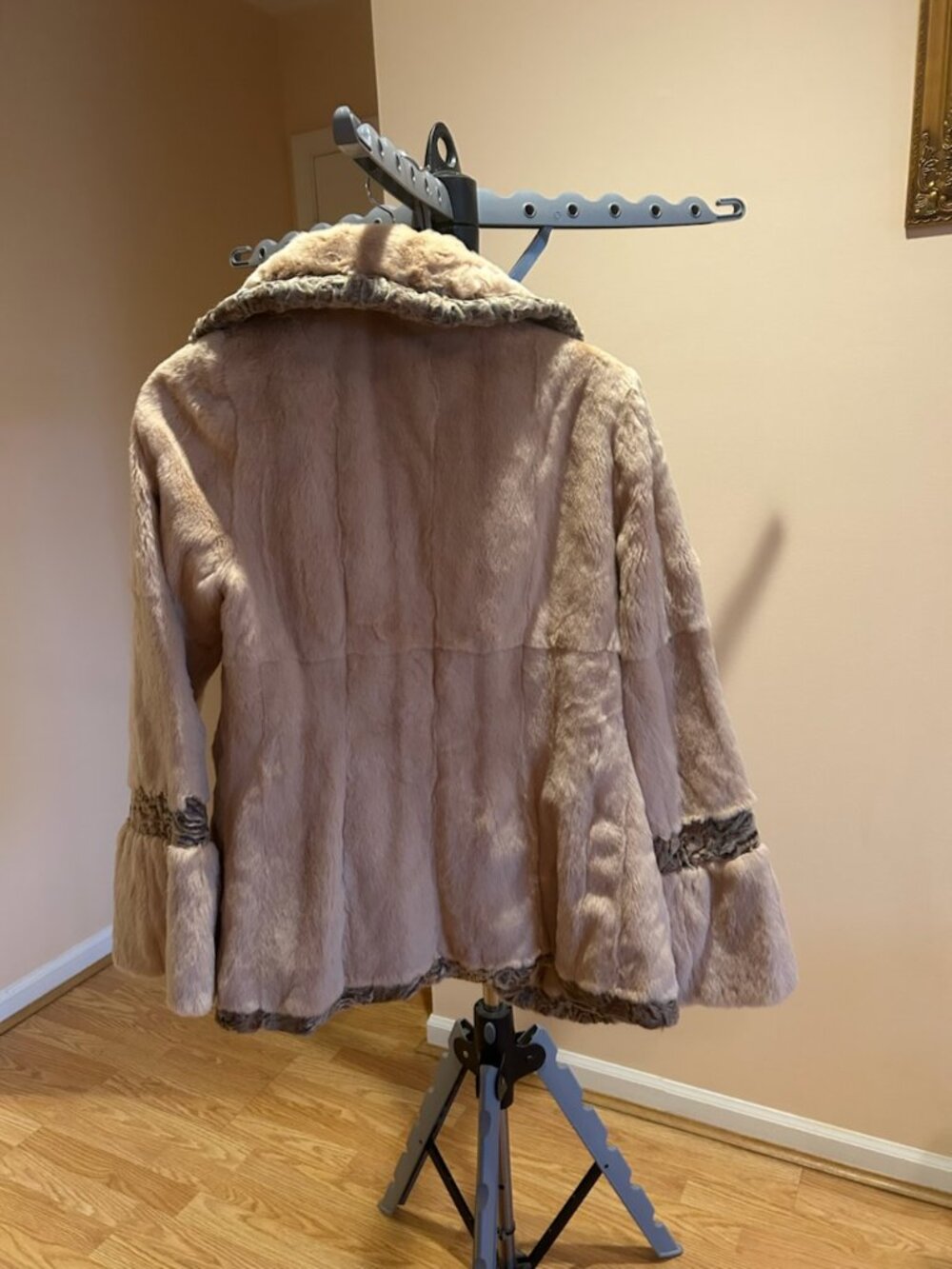 Jacket made in Italy, M size, Beige color.